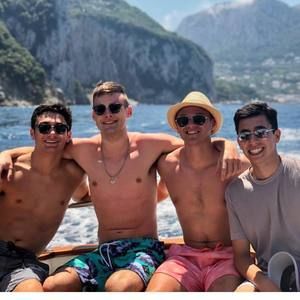 Meet your Posher, Chris